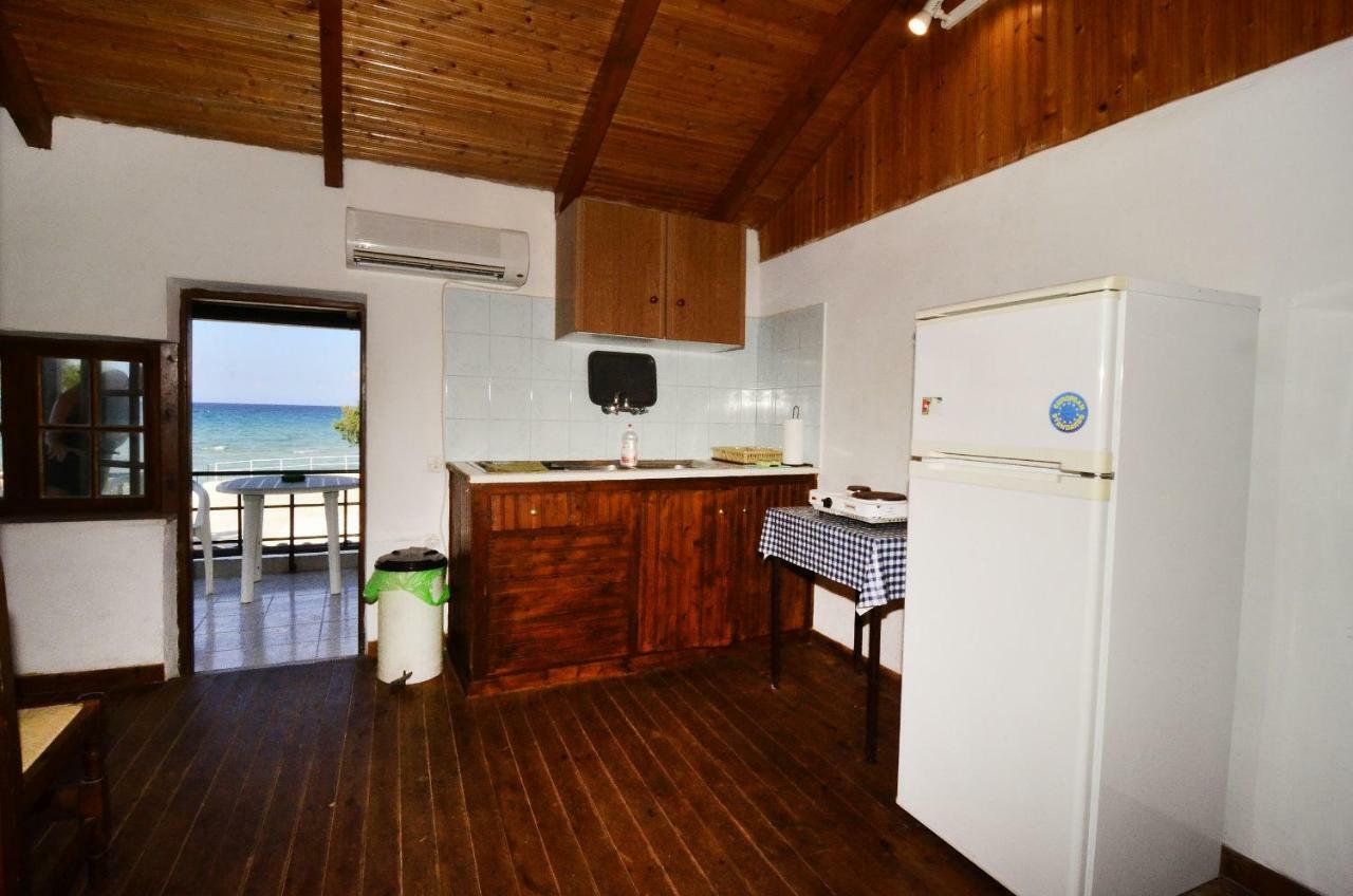 Oasis Beachfront Studios & Apartments, By Zantewize Alikanász Kültér fotó
